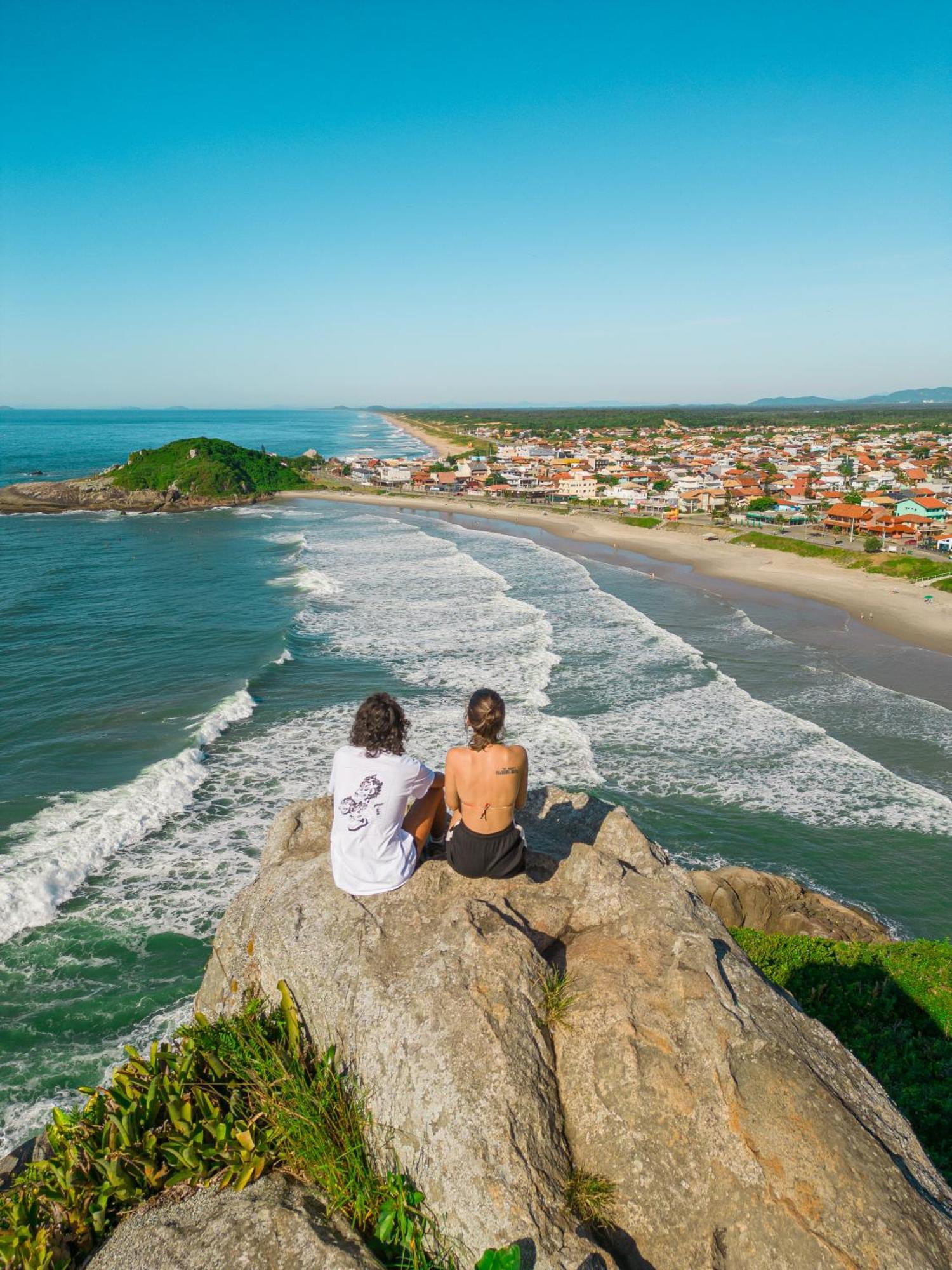 Babitonga Hostel - 100M Da Prainha Sao Francisco do Sul Buitenkant foto